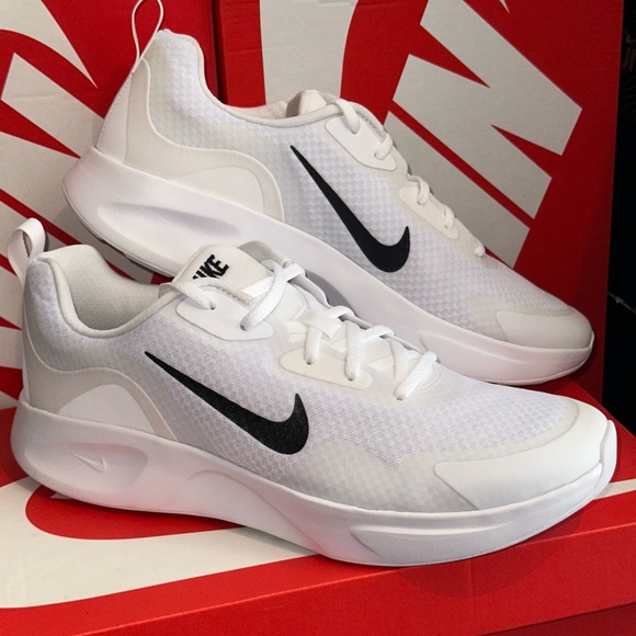 Nike Wearallday Men’s Size 11 US *New with box* White/Black - Picture 2 of 9